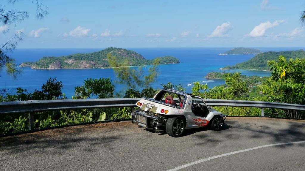 Beach Buggy Tour for island tour on the Seychelles