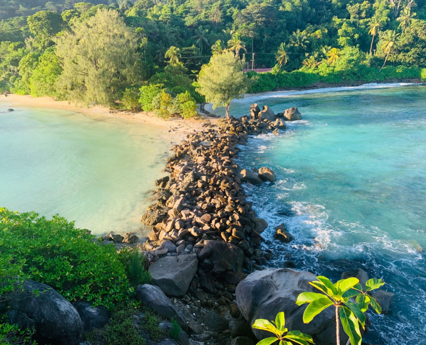 Dividing sea at Port Glaud, Seychelles Dividing sea at Port Glaud, Seychelles