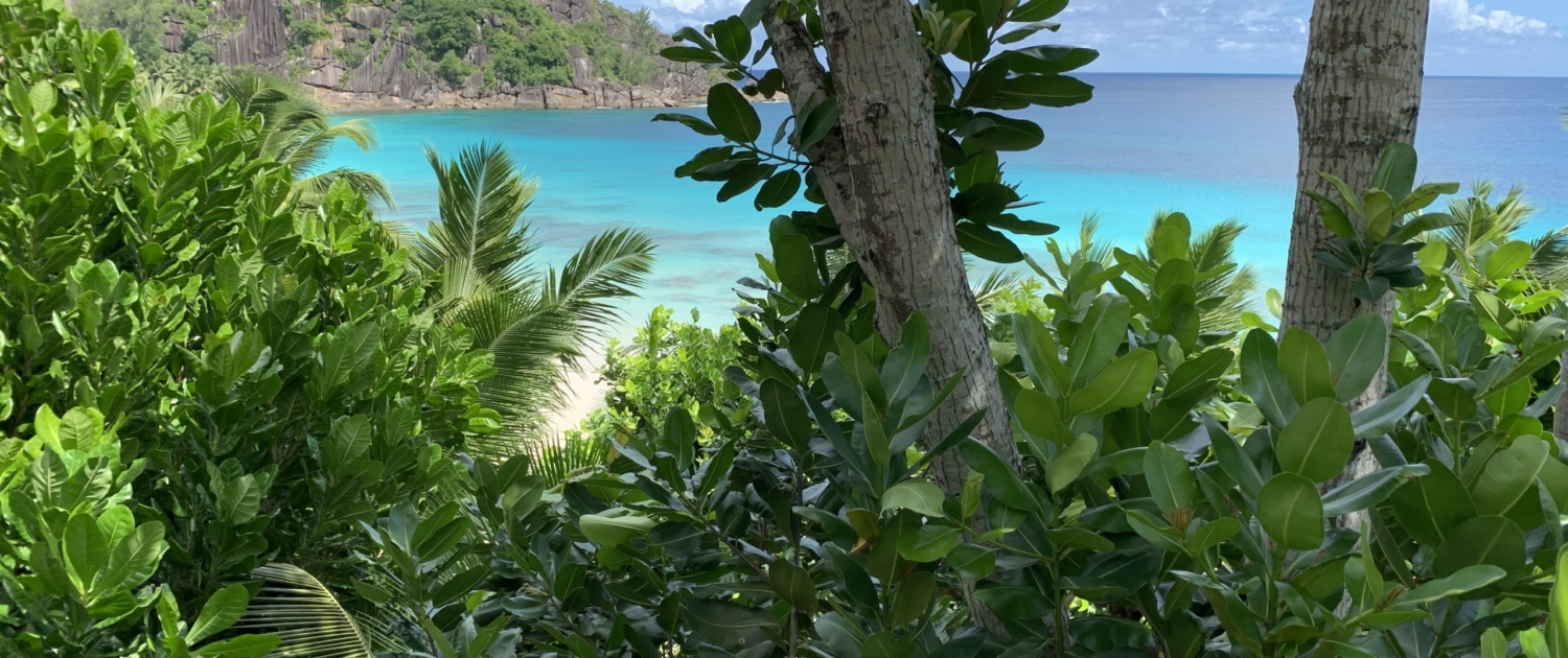 View at Four Seasons Bungalows on Mahe, Seychelles View at Four Seasons Bungalows on Mahe, Seychelles, Tour de l'île de Mahé en français